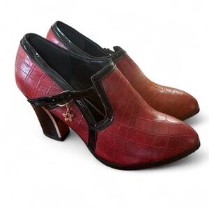 Elegant Red Croc-Embossed Women's Heels